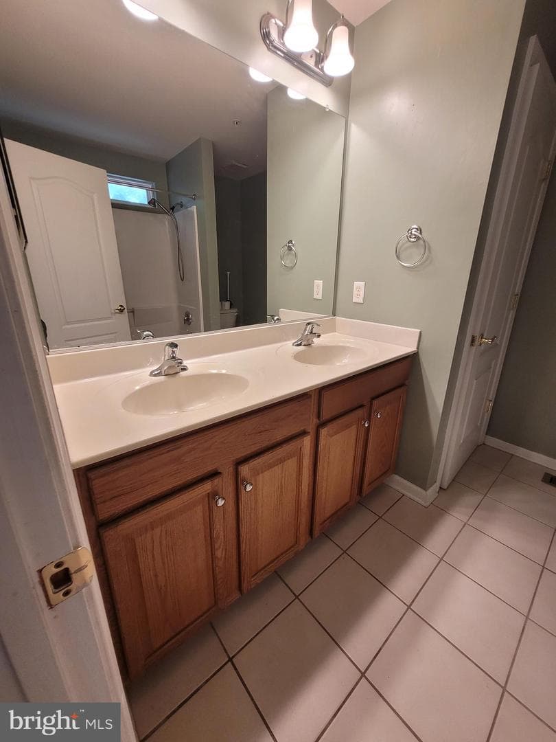 331 Schooner Lane #302 photo 16