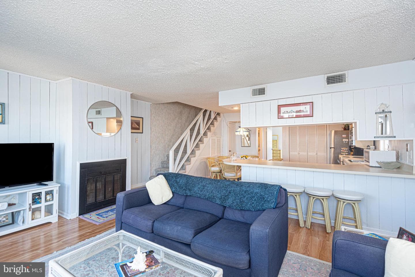 210 Windward Drive photo 8