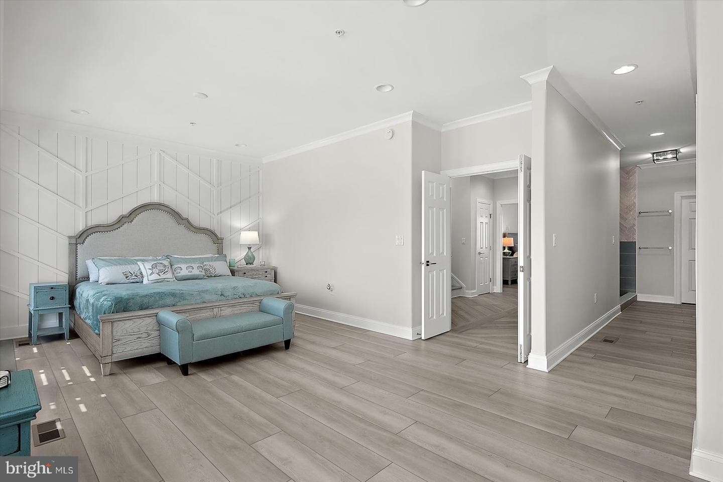 13000 Marina View Lane #20 photo 32