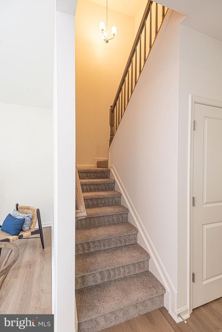 71 Hingham Lane photo 27