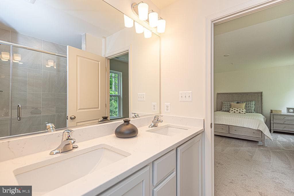 71 Hingham Lane photo 34