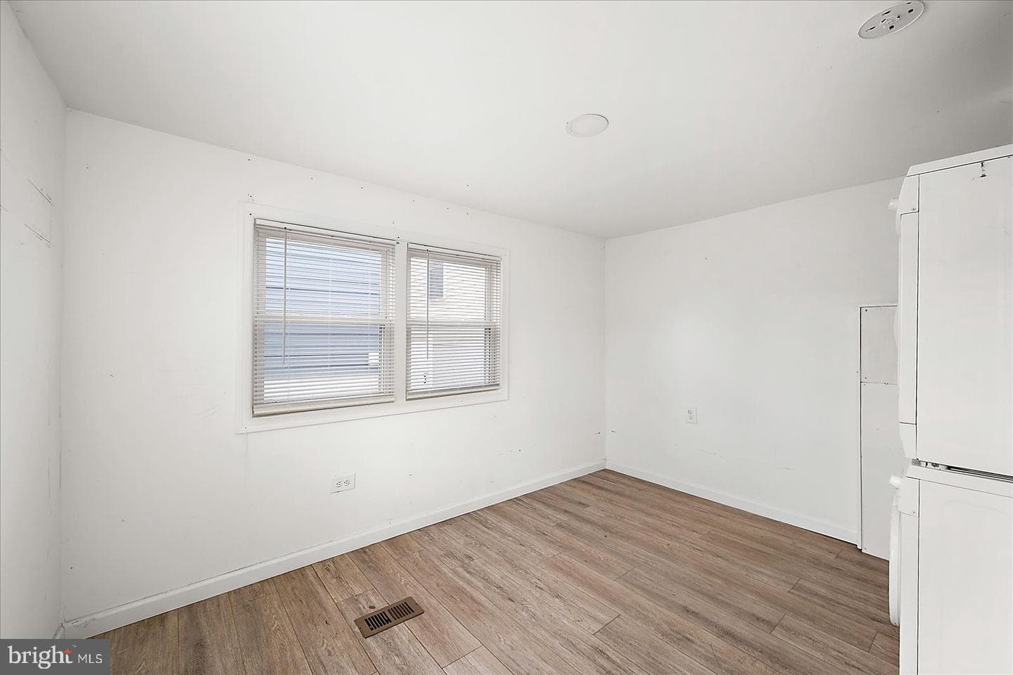 27 Middle Way Lane photo 23