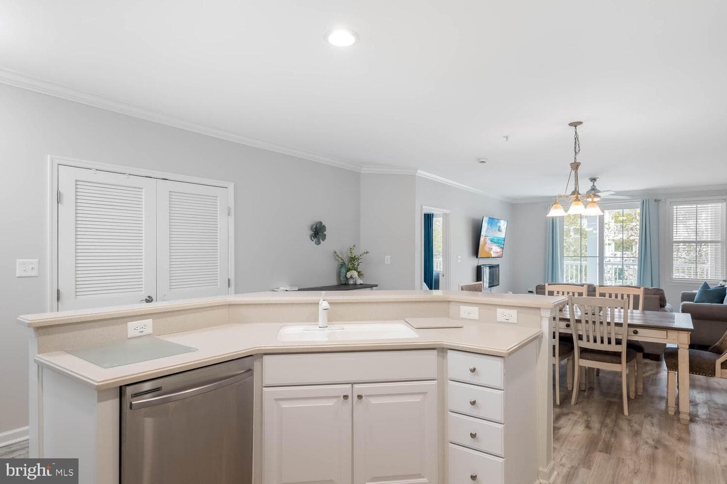 37 Fountain Drive W #2d photo 8