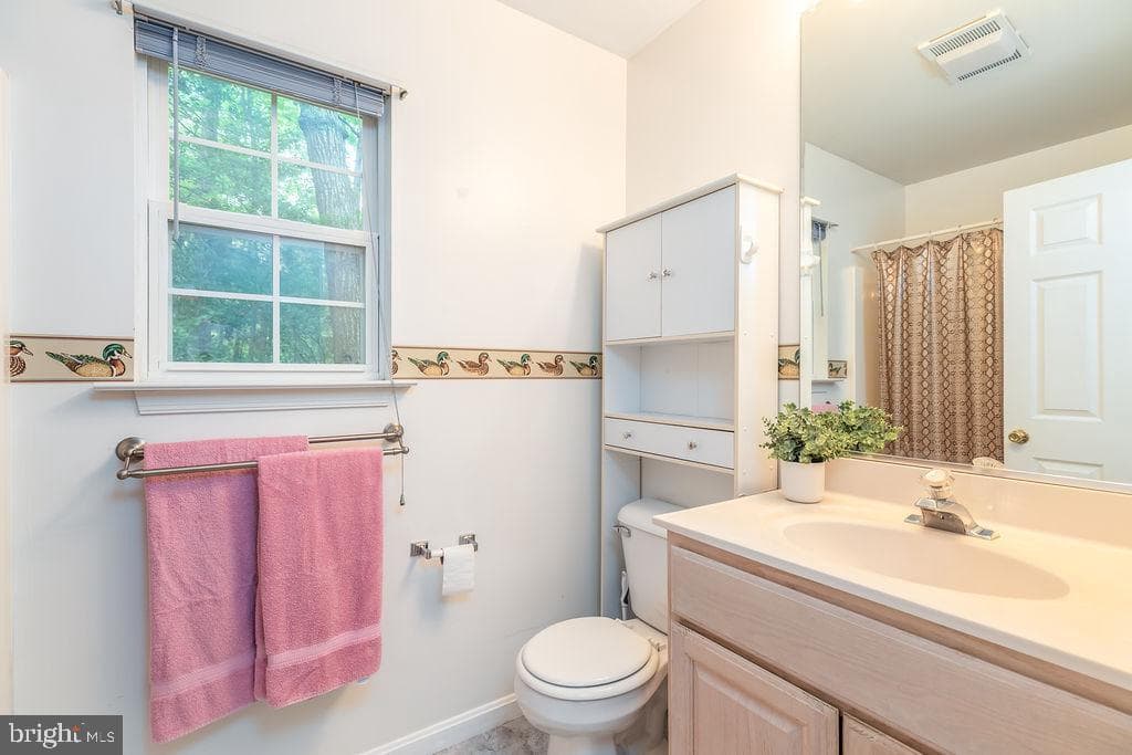 124 Camelot Circle photo 30