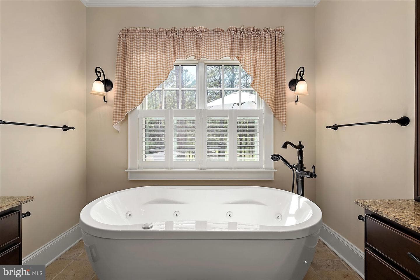 107 Port Arthur Court photo 72