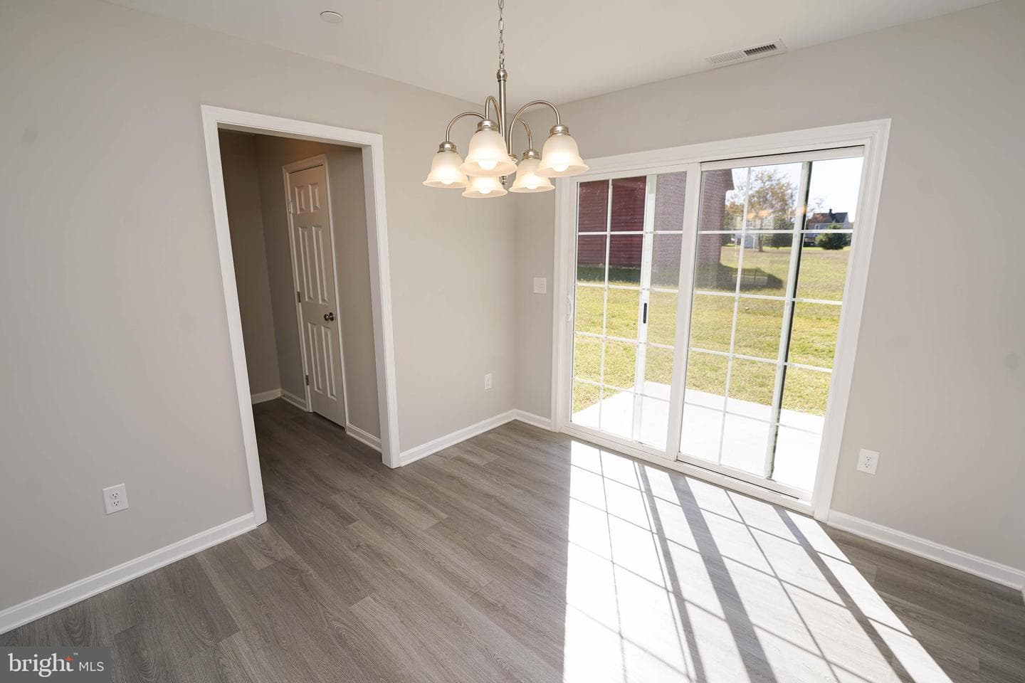 243 Morgans Court photo 8