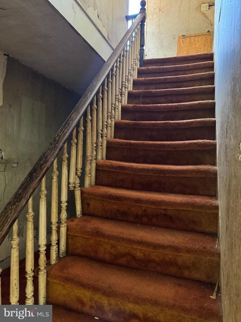 111 N Ross Street photo 8