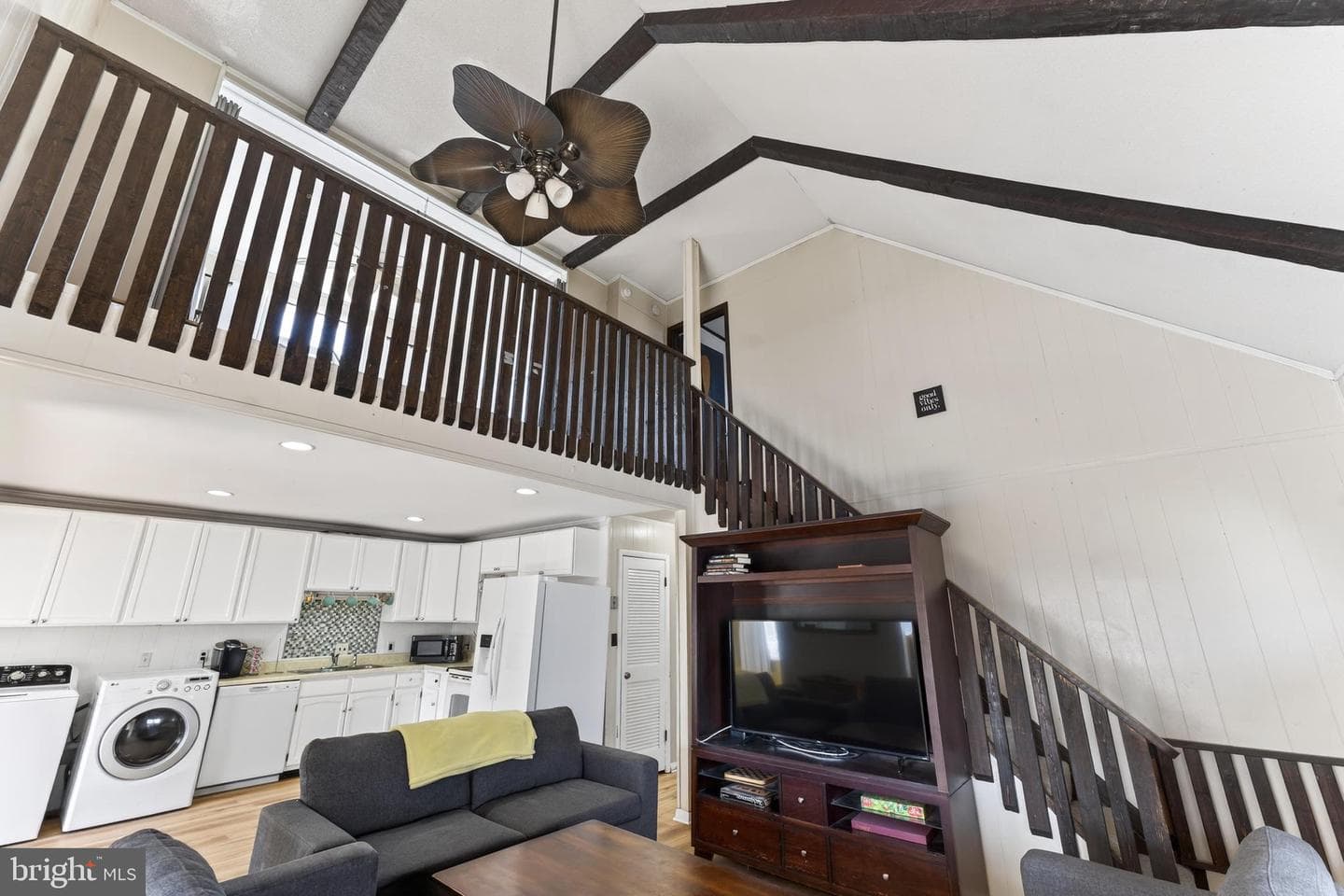 386 Ocean Parkway photo 34
