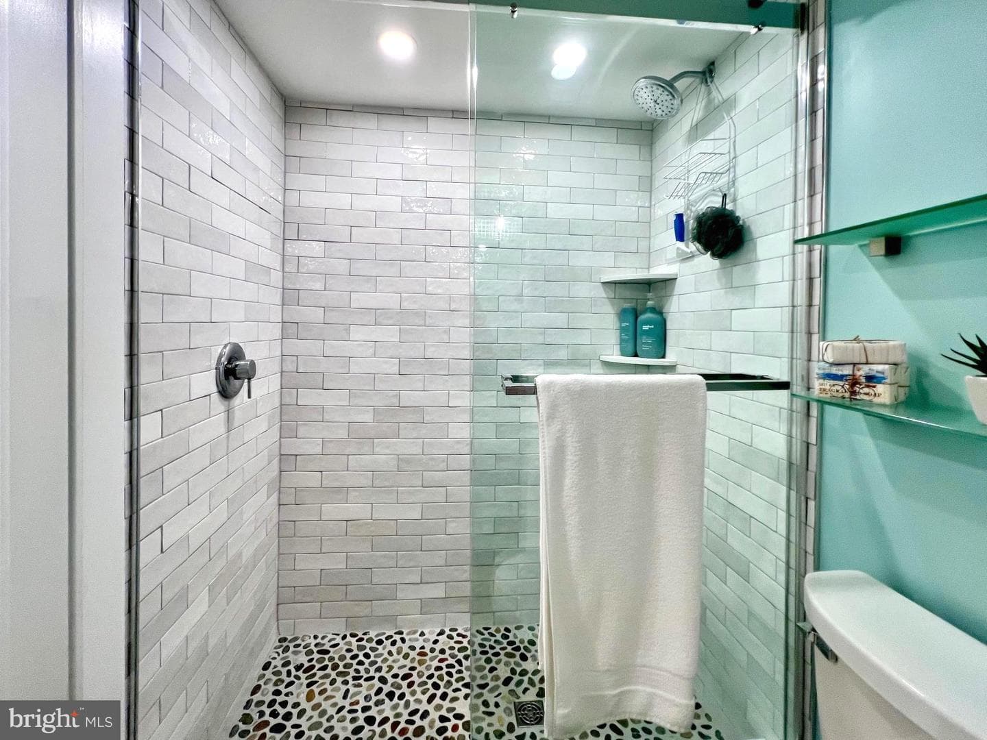 8203 Atlantic Avenue #705 photo 37