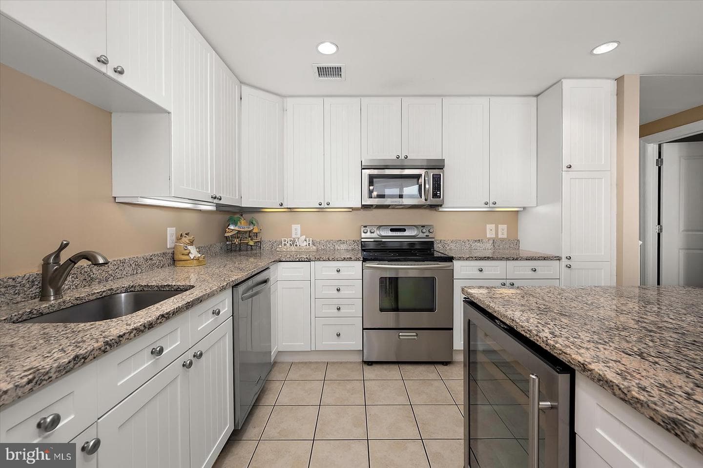 2 48th Street #304 photo 24