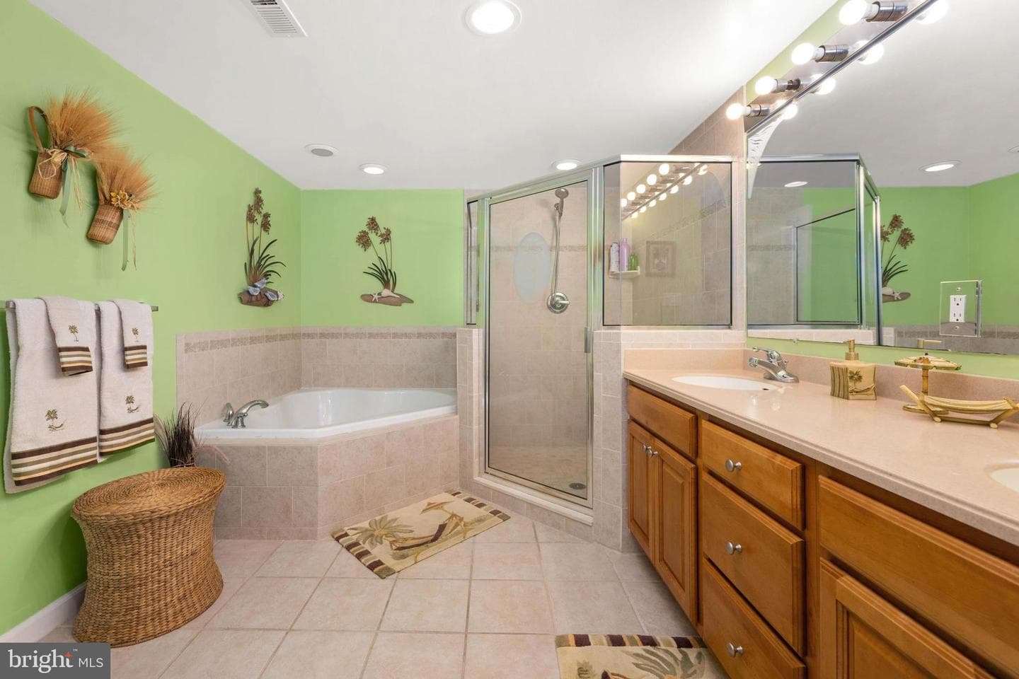 107 Somerset Street #102 photo 19
