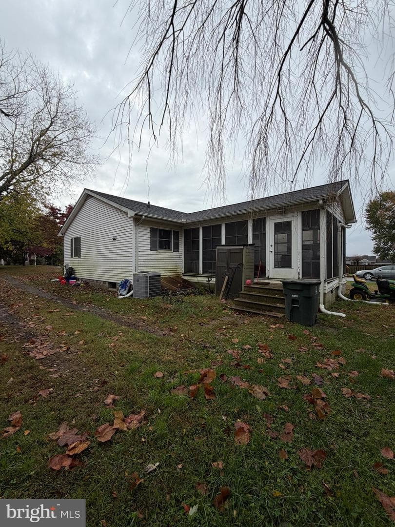 100 Esham Avenue photo 16