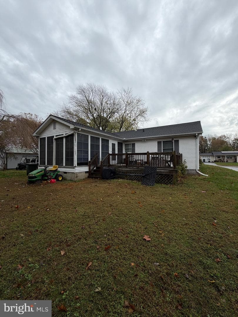 100 Esham Avenue photo 17