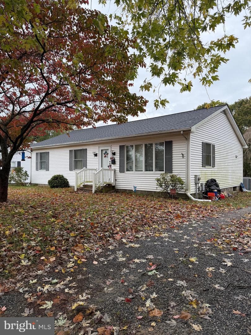100 Esham Avenue photo 3