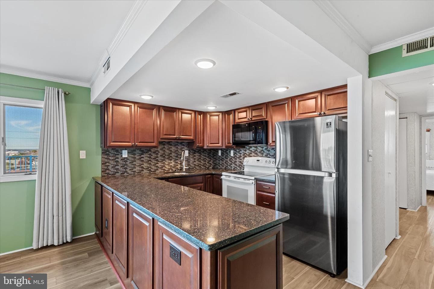 8 89th Street #402 photo 32