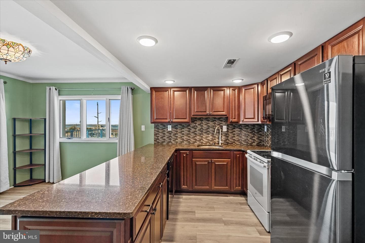 8 89th Street #402 photo 33
