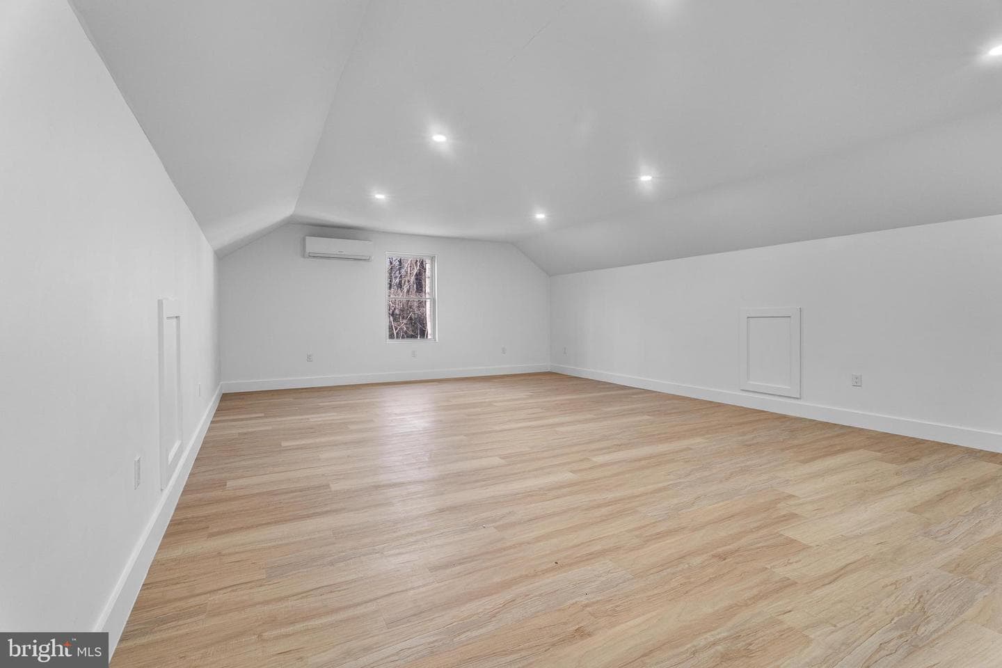 10231 Henry Road photo 43