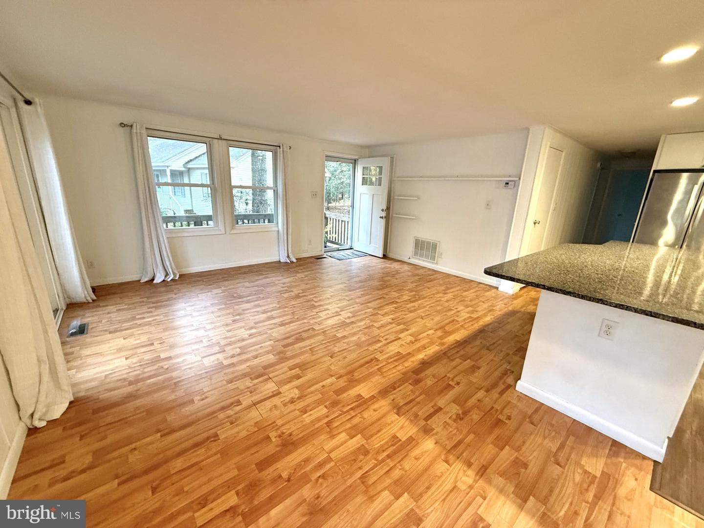 16 Hickory Way photo 13