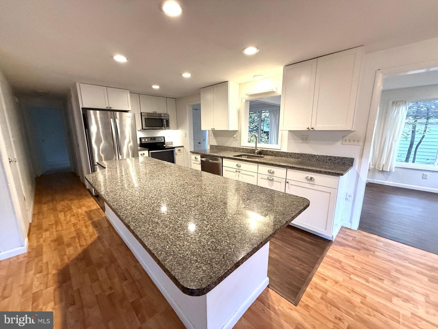 16 Hickory Way photo 14