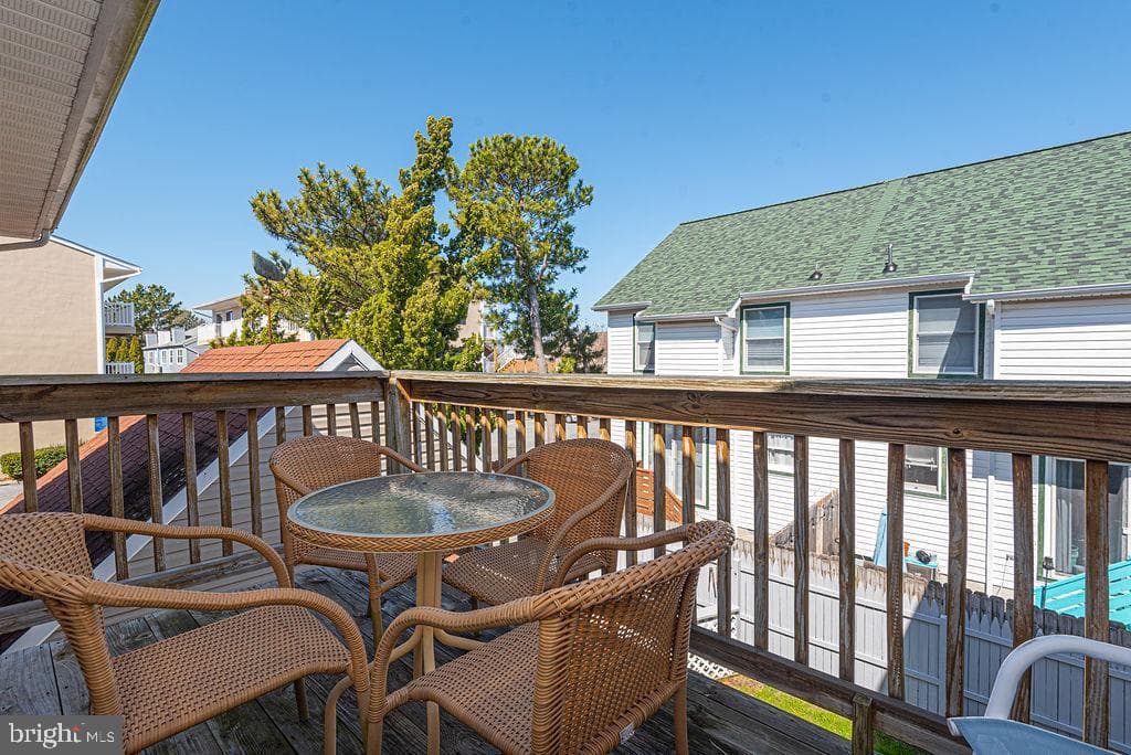 148 Jamestown Road photo 35