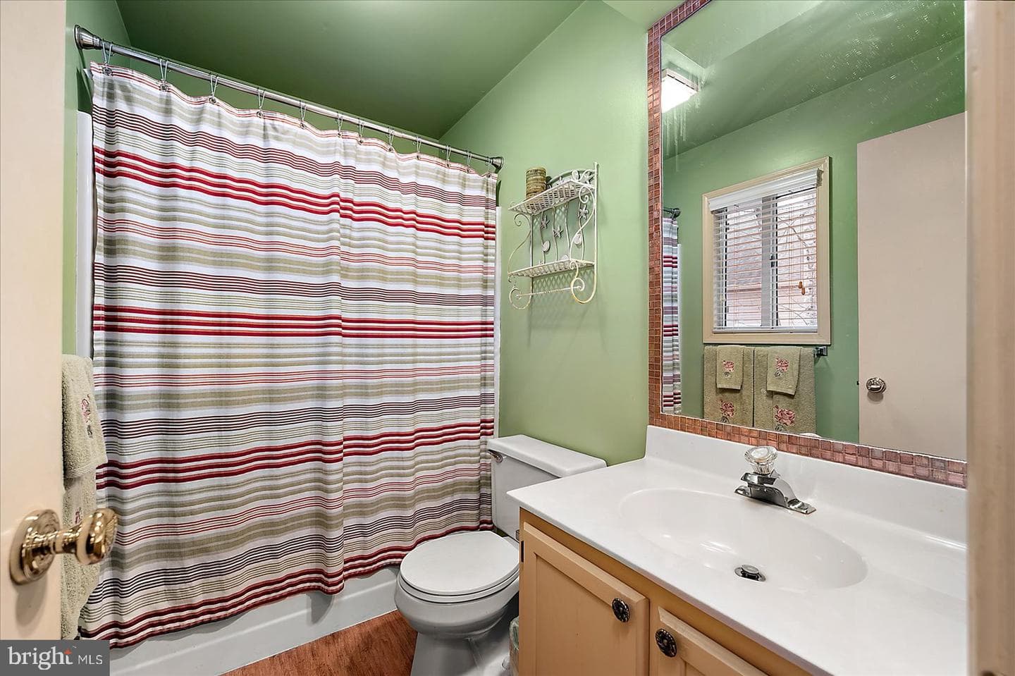 10 Harpoon Road photo 28