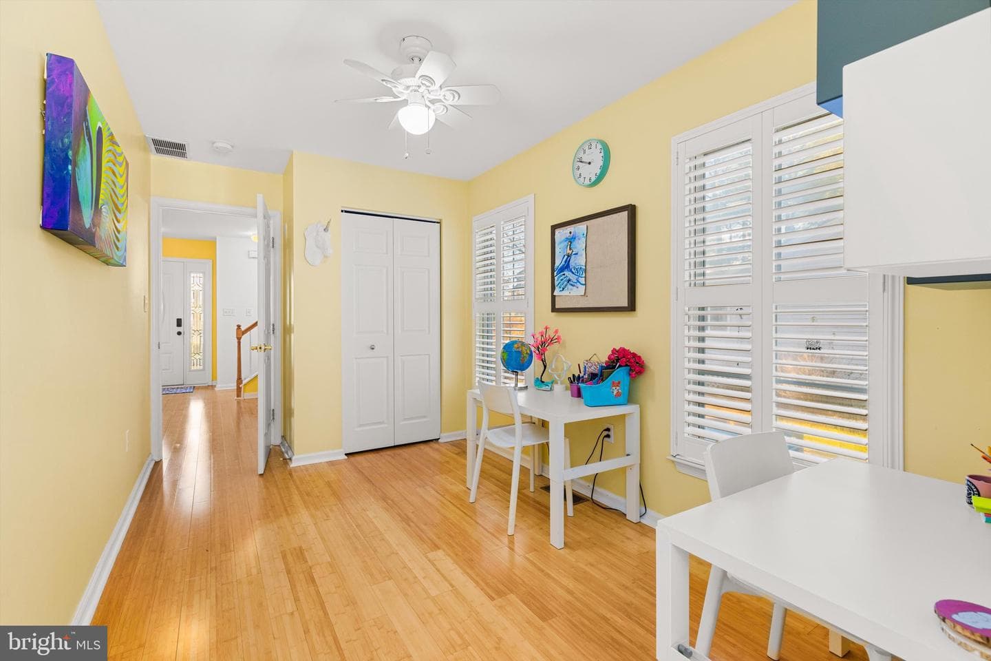 178 Teal Circle photo 29