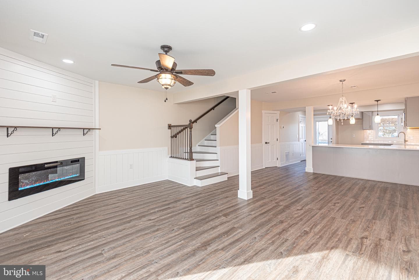 163 Jamestown Road photo 20