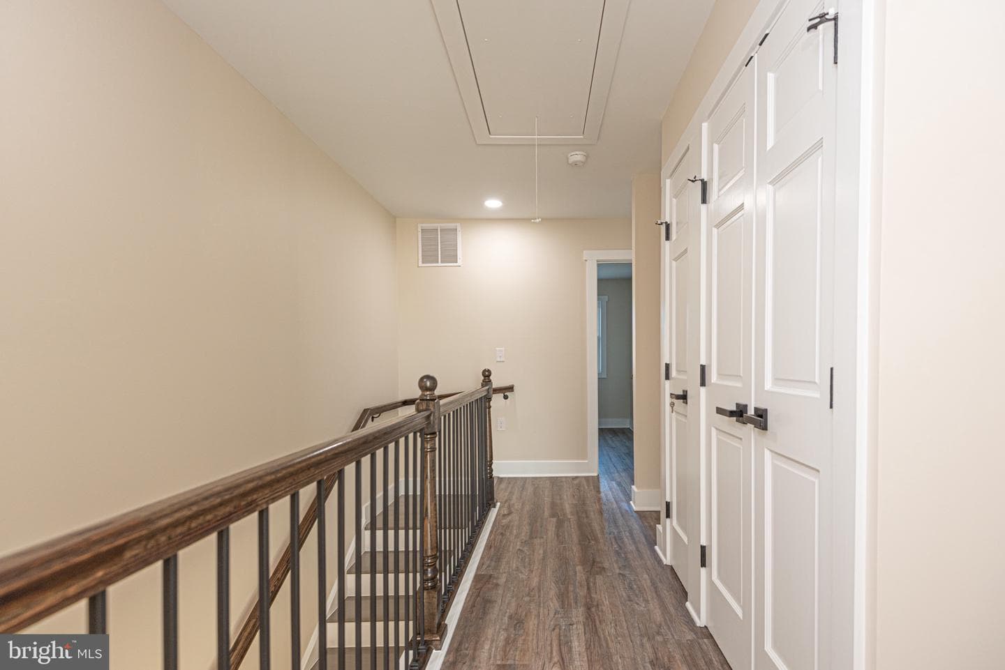 163 Jamestown Road photo 42