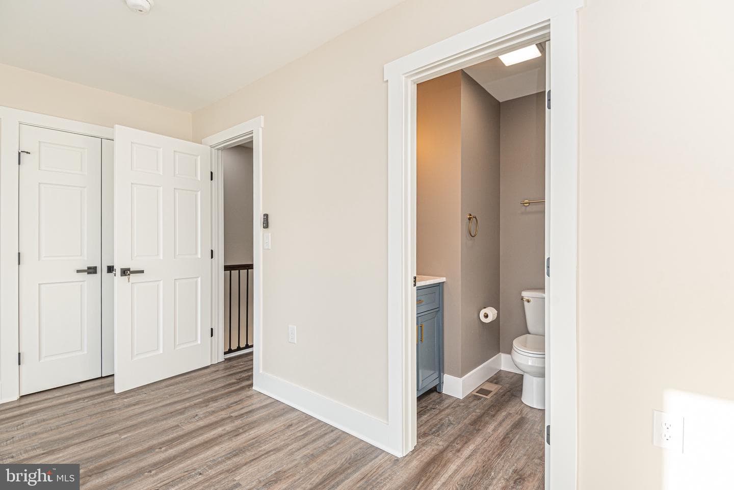 163 Jamestown Road photo 43