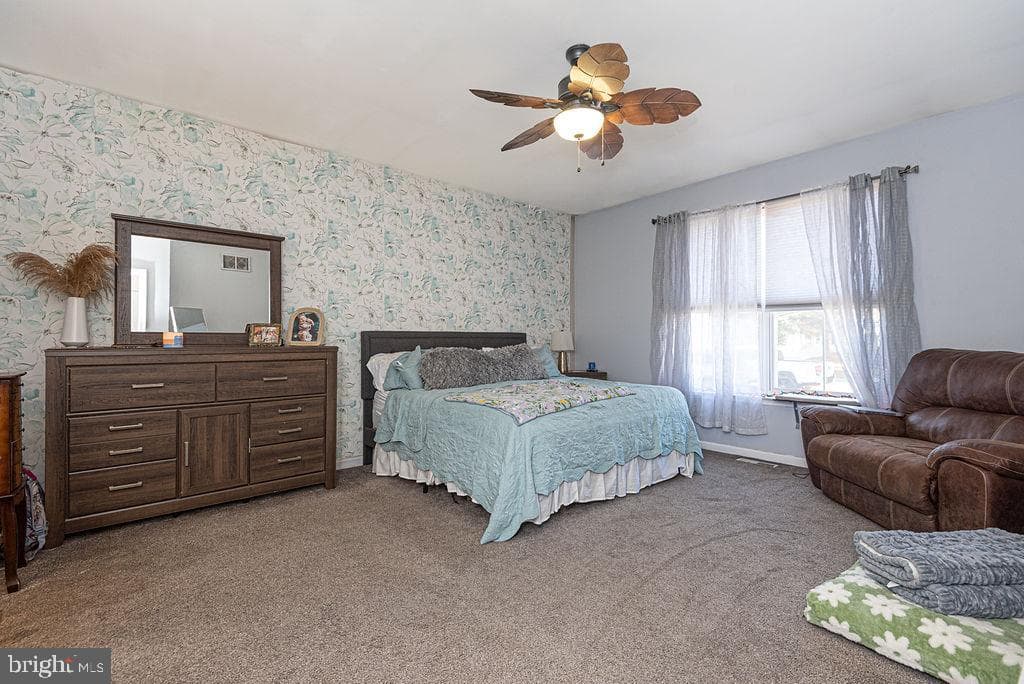 207 Enterprise Drive photo 18