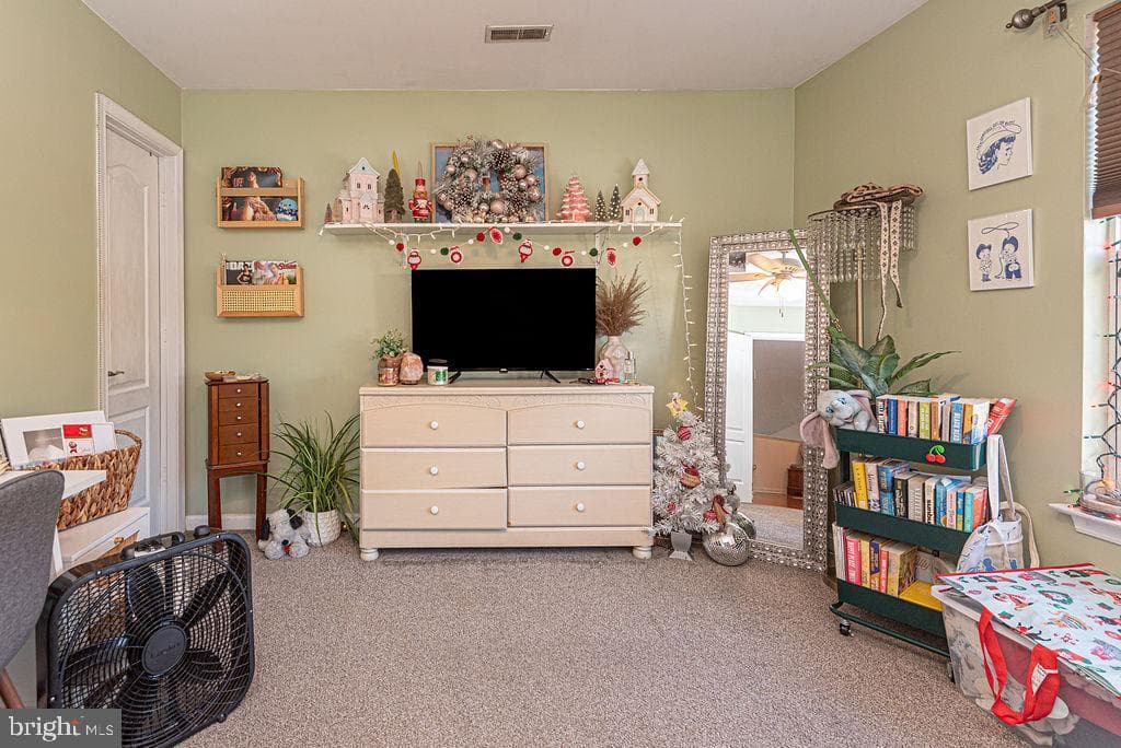 207 Enterprise Drive photo 34