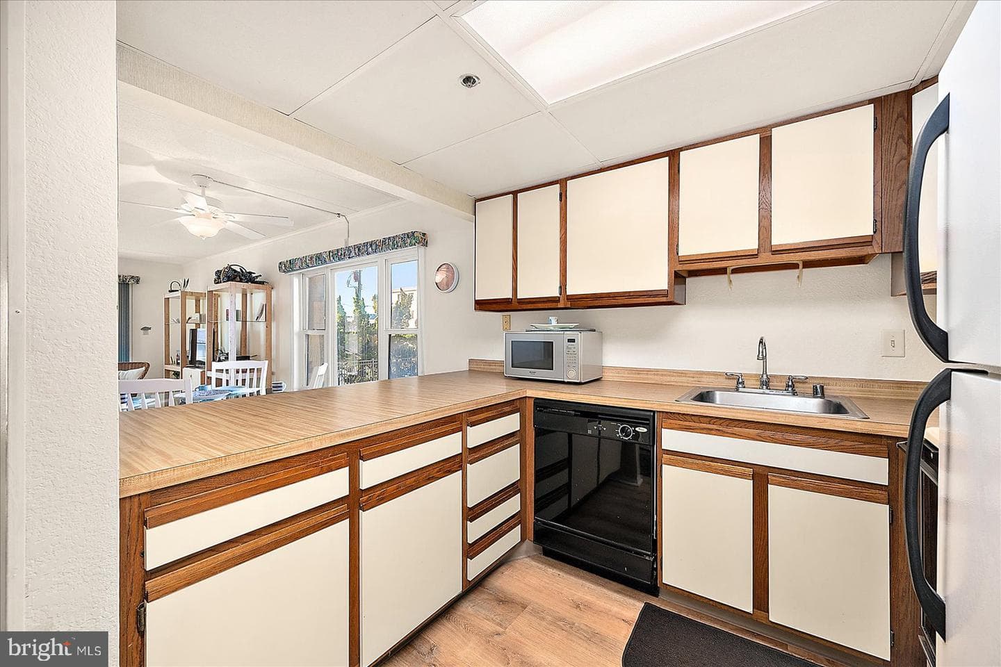 5801 Atlantic Avenue #101 photo 16