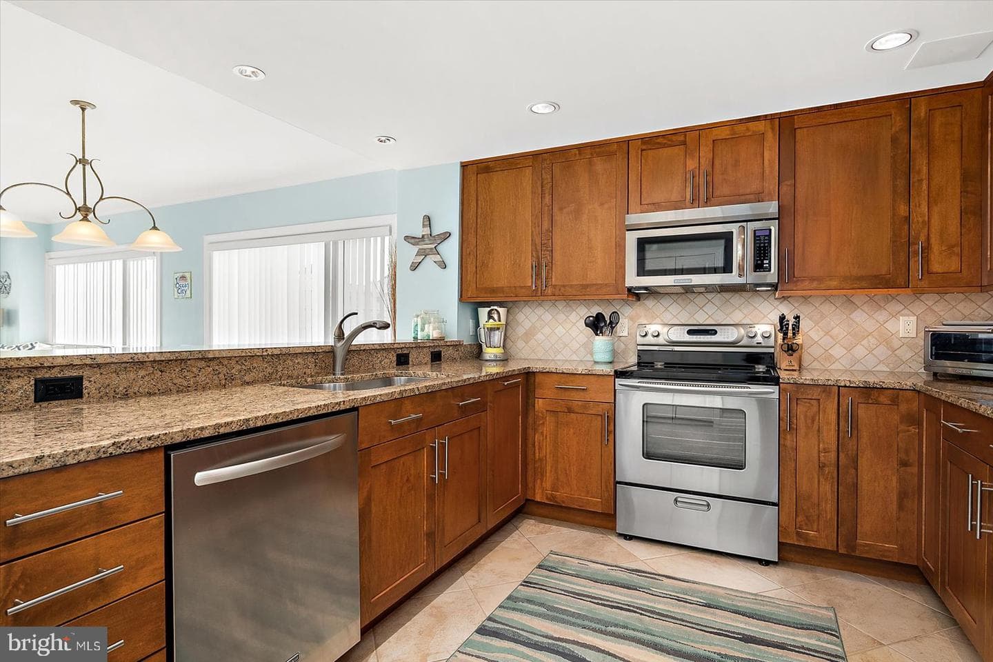 8 60th St # 302 photo 20
