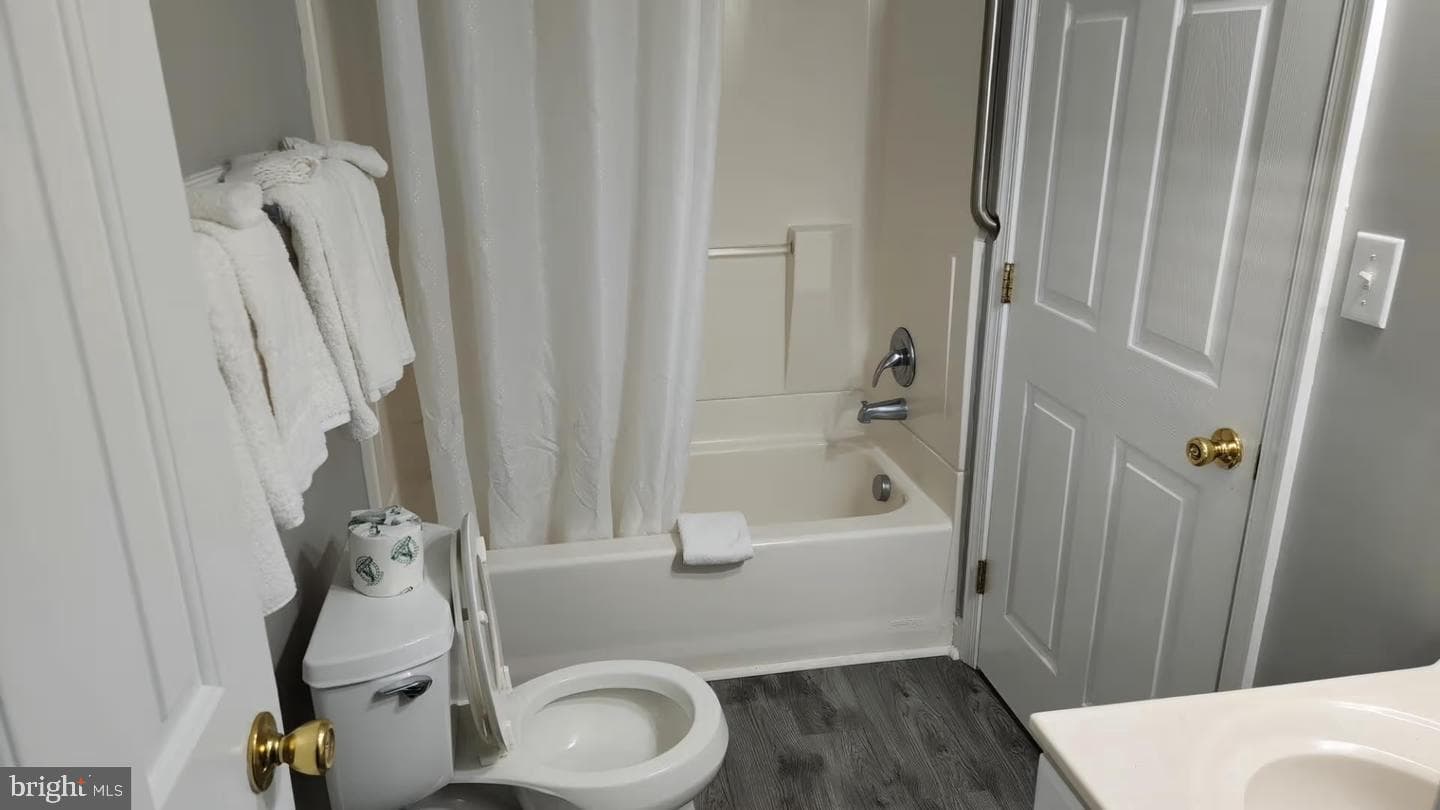 105 Edward Taylor Drive #unit# 194 Week # 22 photo 18
