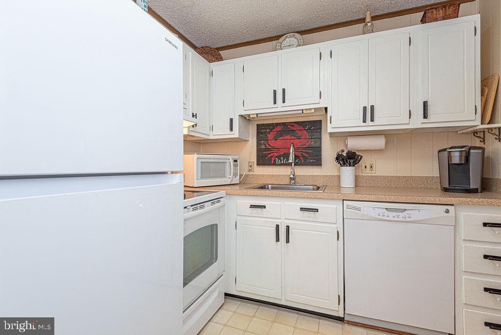 717 Bradley Rd # A20204 photo 22