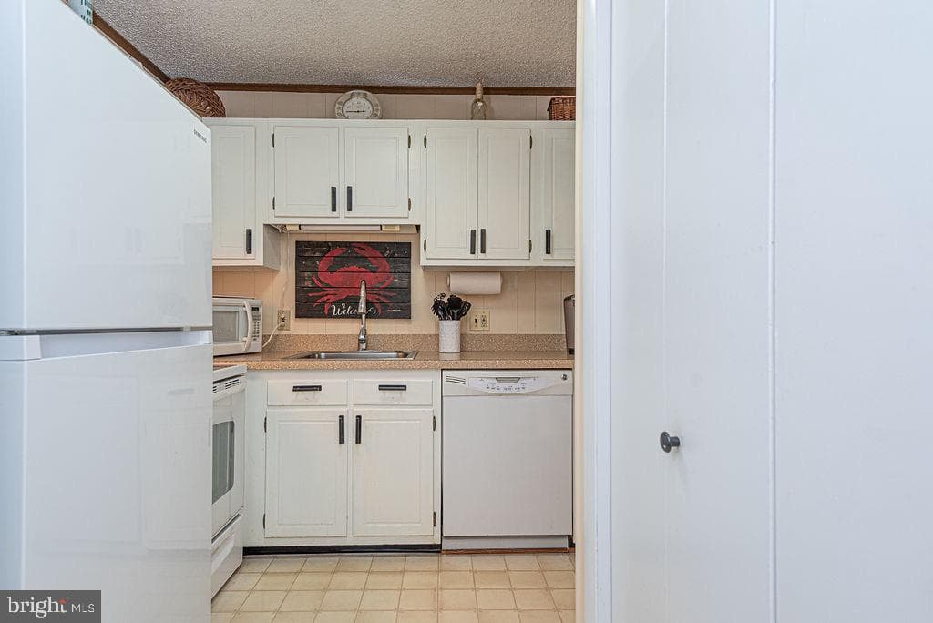 717 Bradley Rd # A20204 photo 25