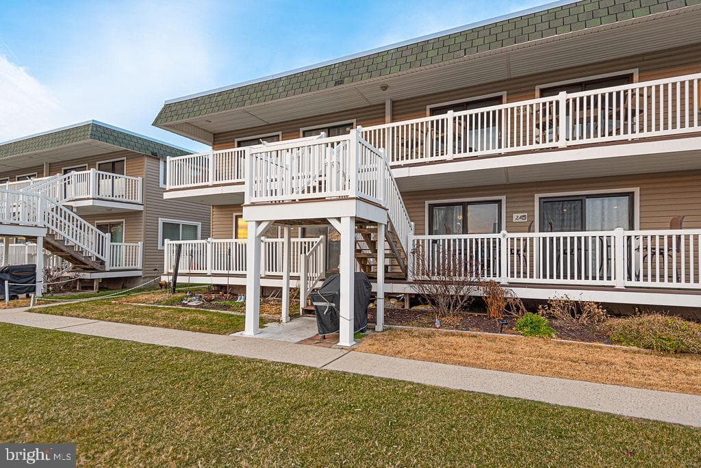 717 Bradley Rd # A20204 photo 33