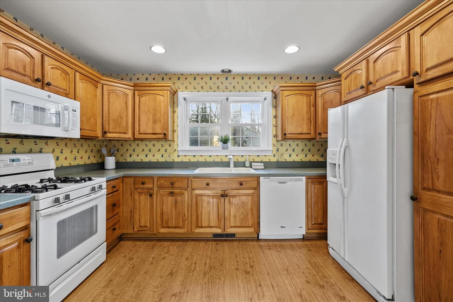 8 Edgewood Drive photo 10