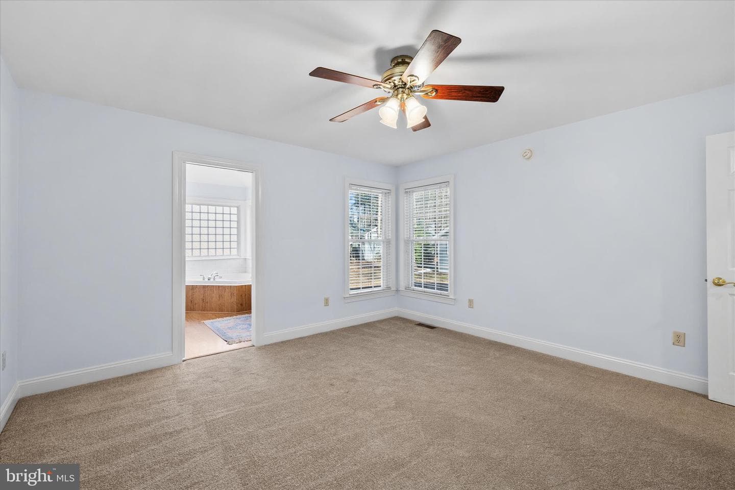 8 Edgewood Drive photo 17