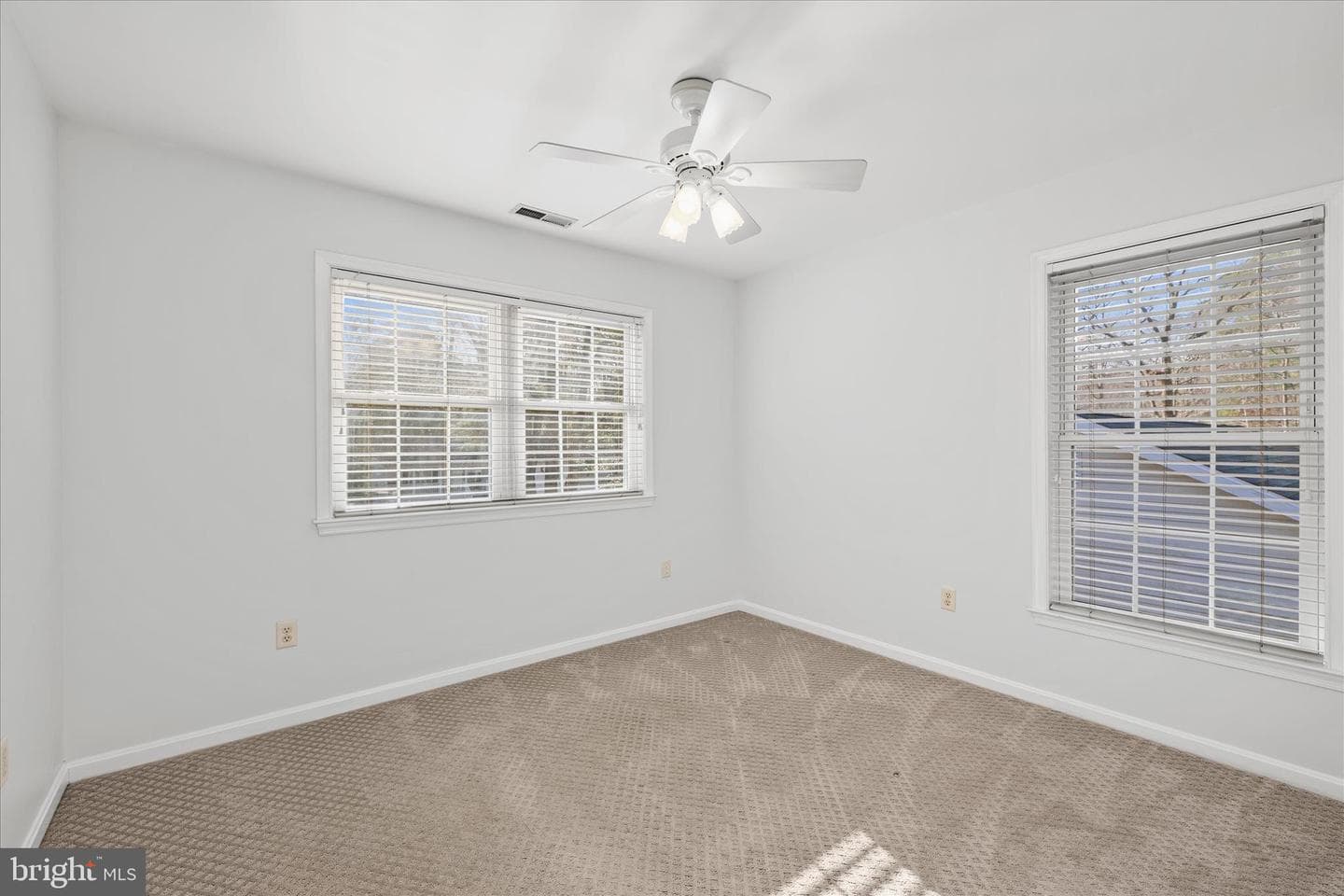 8 Edgewood Drive photo 24