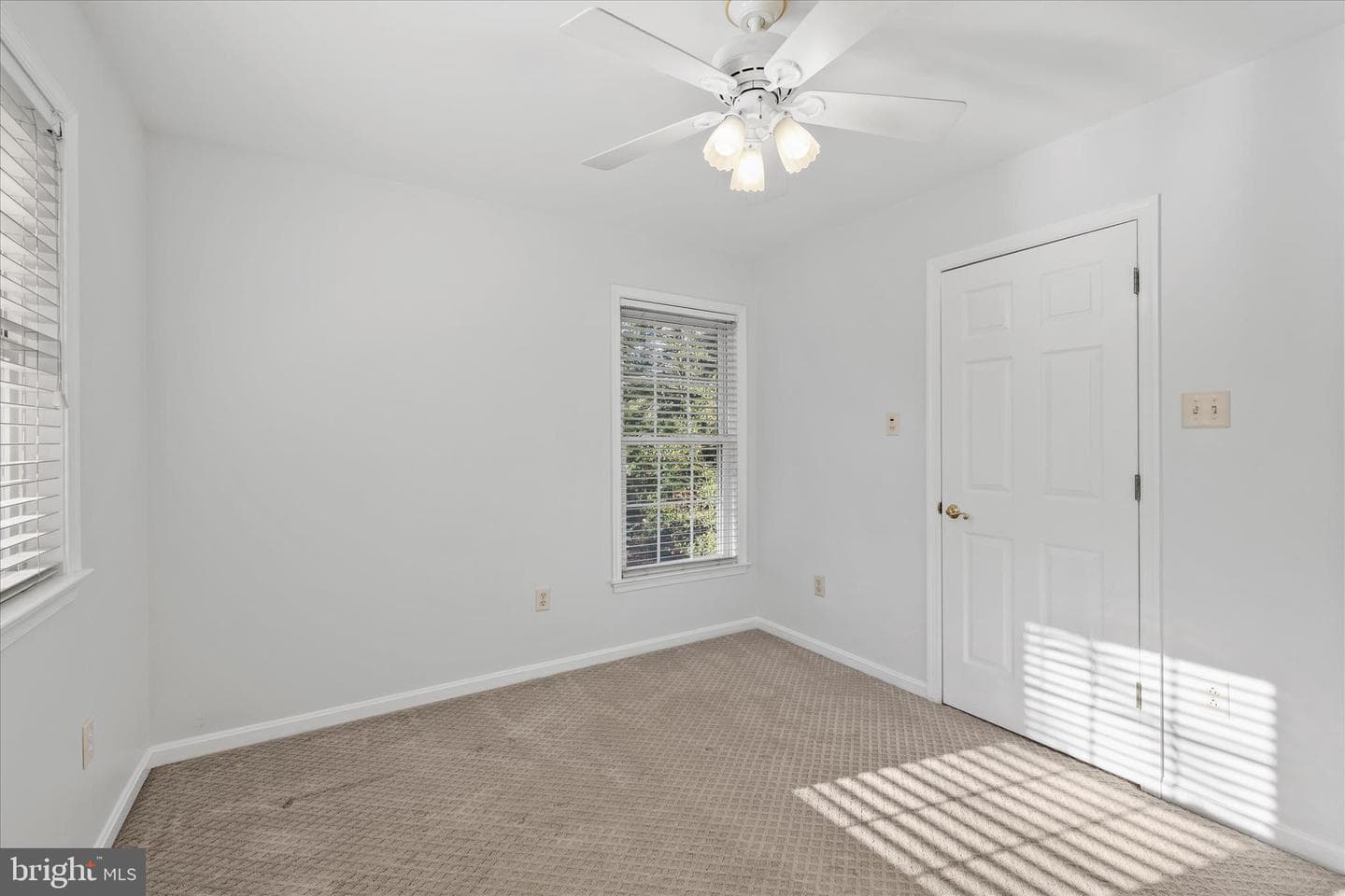 8 Edgewood Drive photo 25