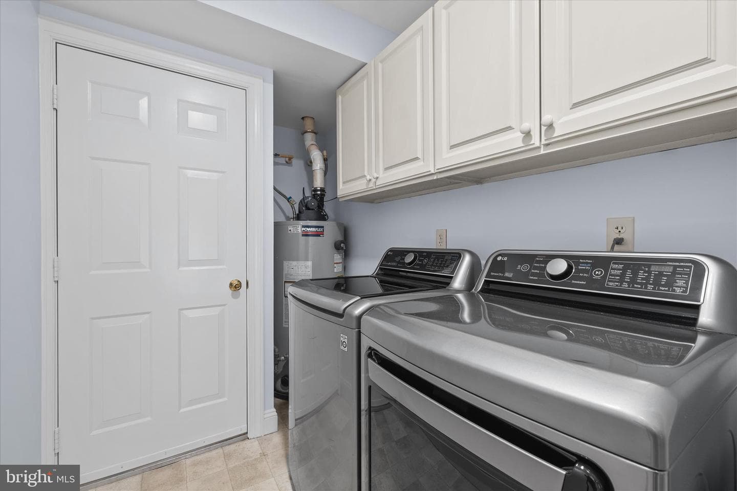 8 Edgewood Drive photo 27