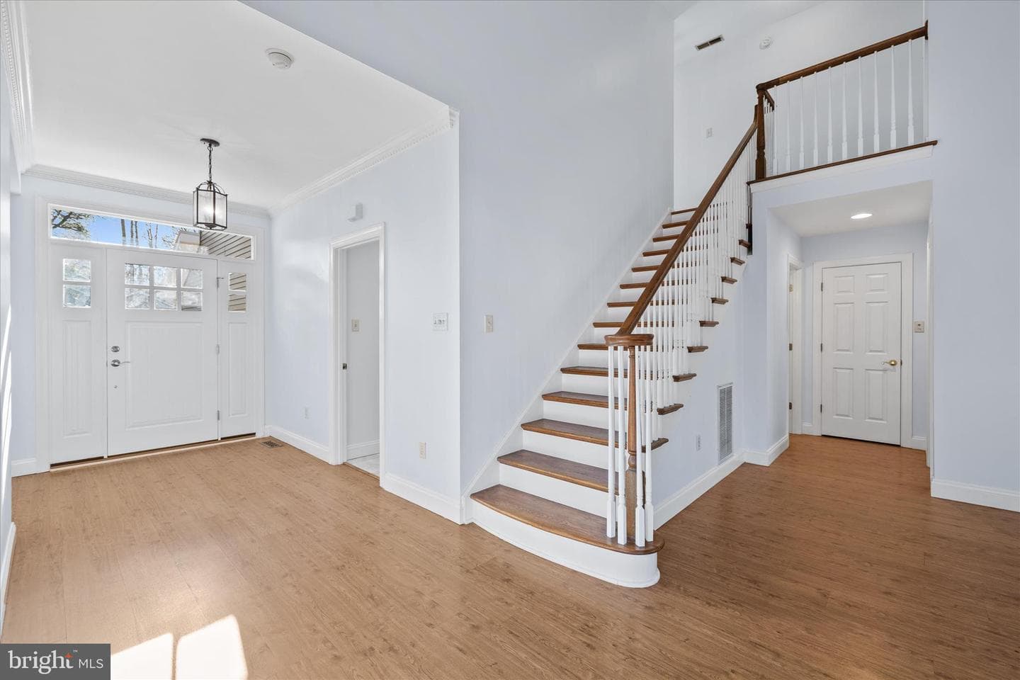 8 Edgewood Drive photo 4