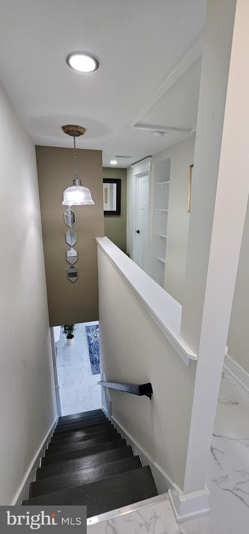 109 Powell Street photo 25