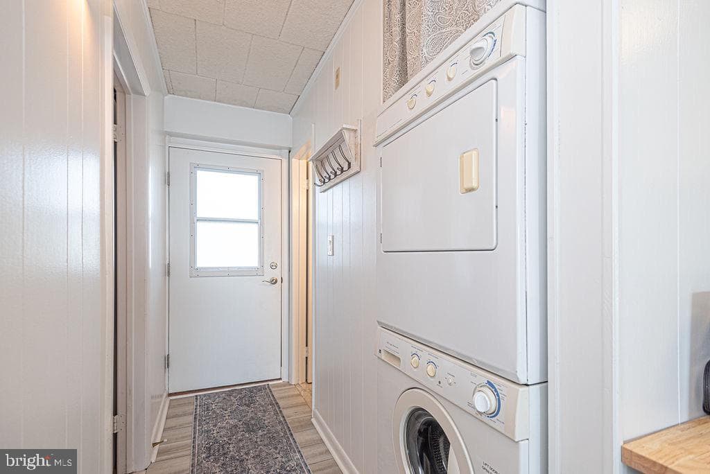 745 Mooring Road #105 photo 31
