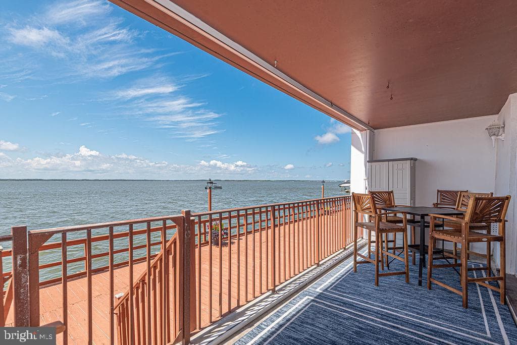 745 Mooring Road #105 photo 6