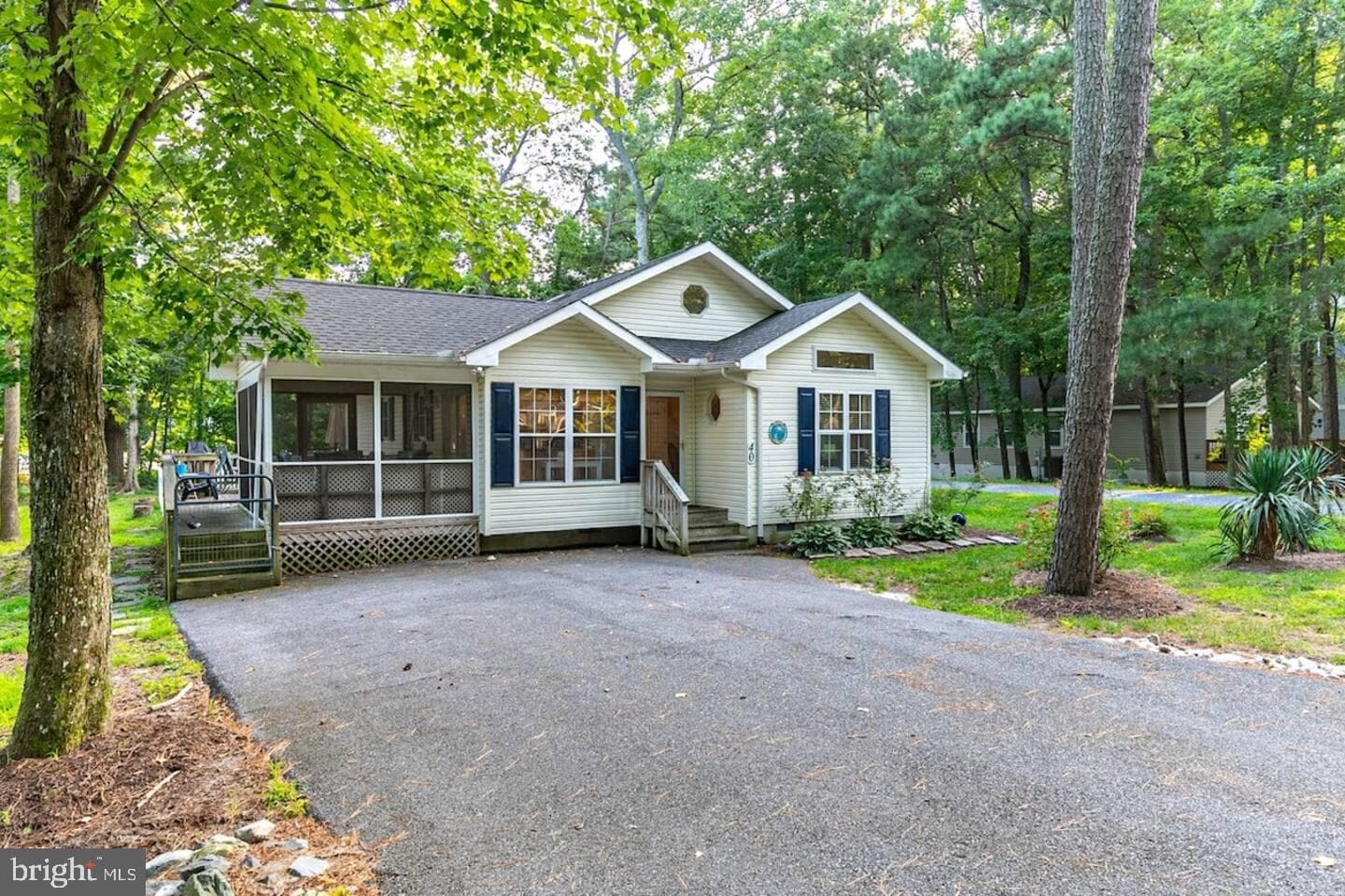 40 Birdnest Drive