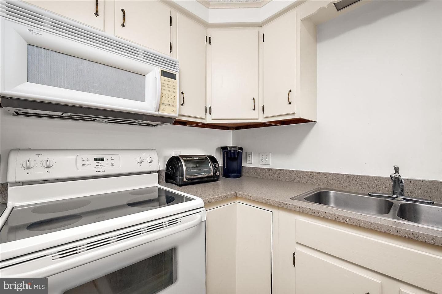 9 41st Street #320 photo 18