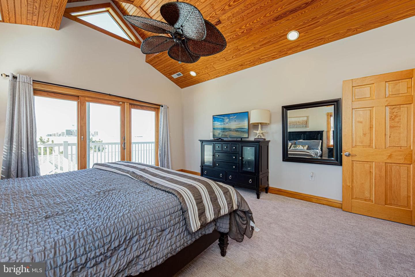 6301 Atlantic Avenue #403 photo 20