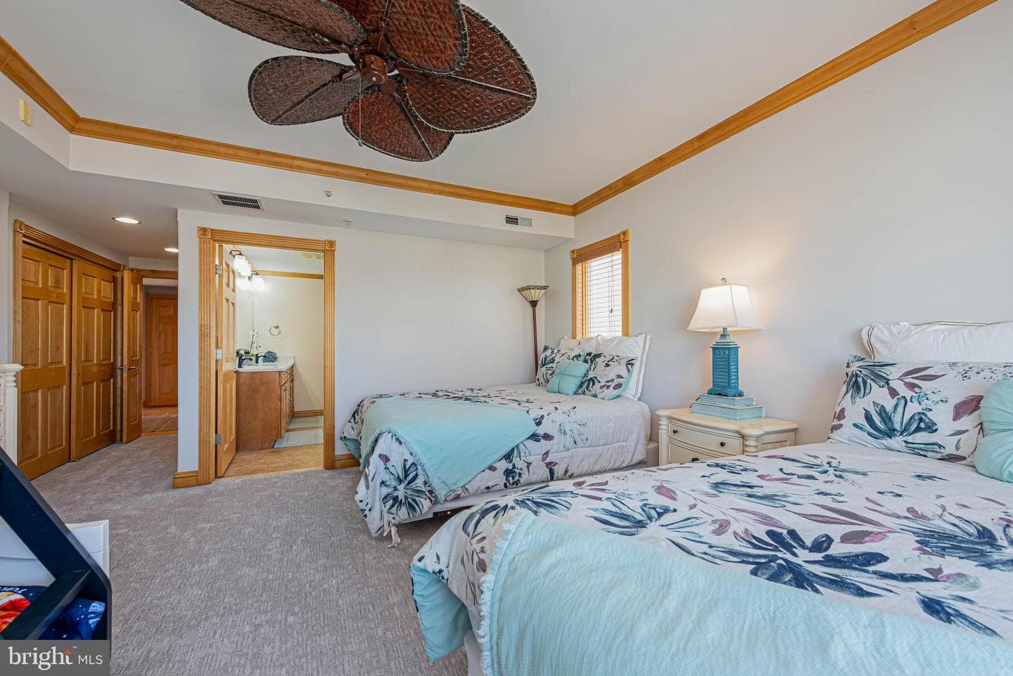 6301 Atlantic Avenue #403 photo 25